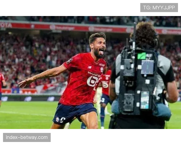 老将吉鲁带伤作战 经验成为里尔法甲征程宝贵财富 老将吉鲁带伤作战 经验成为里尔法甲征程宝贵财富